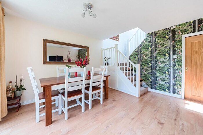 4 Bedroom End Of Terrace House To Rent In Halifax Road, Maidenhead, SL6