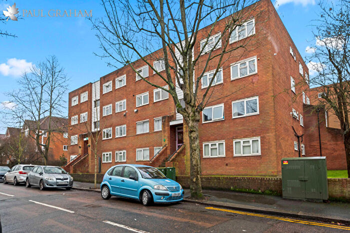 2 Bedroom Apartment For Sale In Marchmont Road, Wallington, SM6