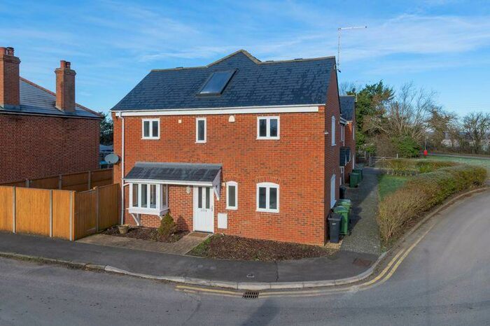 4 Bedroom Terraced House For Sale In Prince Of Wales Terrace, Challow, SN7