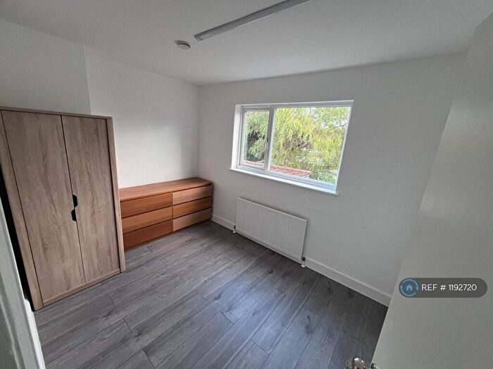 5 Bedroom Semi-Detached House To Rent In Bell Close, Pinner, HA5