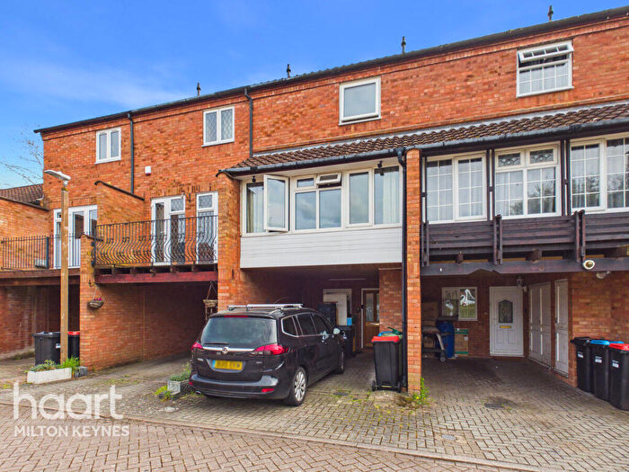 4 Bedroom Terraced House For Sale In Ironmonger Court, Milton Keynes, MK14