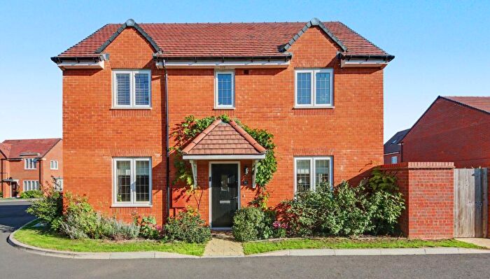 3 Bedroom Semi-Detached House For Sale In St. David's Cul De Sac, Botley, SO32