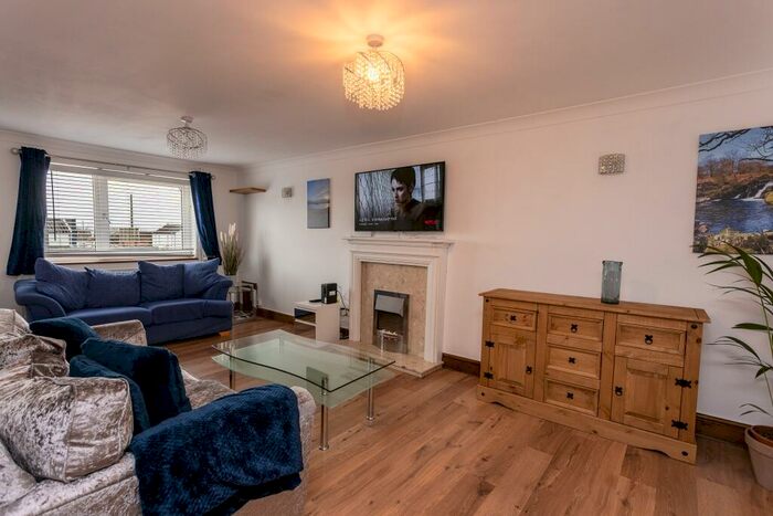 3 Bedroom Terraced House To Rent In Carmarthen Road, Fforestfach, SA5