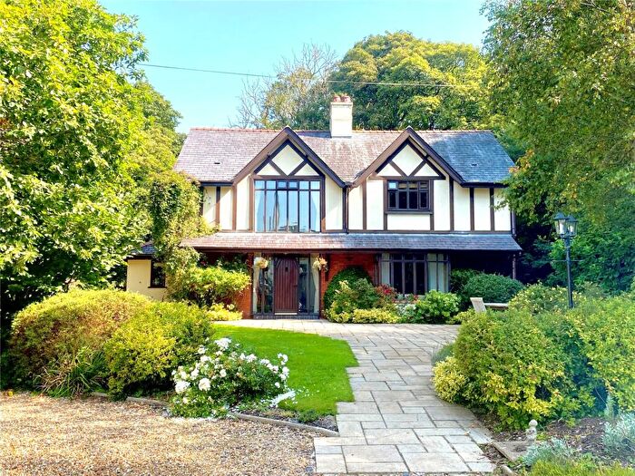 4 Bedroom Detached House For Sale In Y Felinheli, Gwynedd, LL56