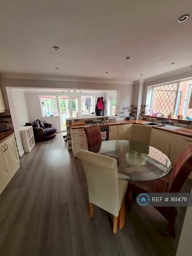 3 Bedroom Detached House To Rent In Malling Walk, Scunthorpe, DN16