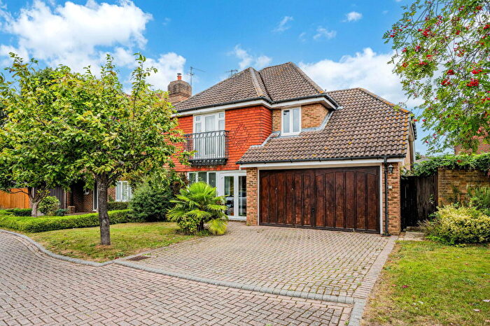 4 Bedroom Detached House For Sale In Lincolns Mead, Lingfield, RH7
