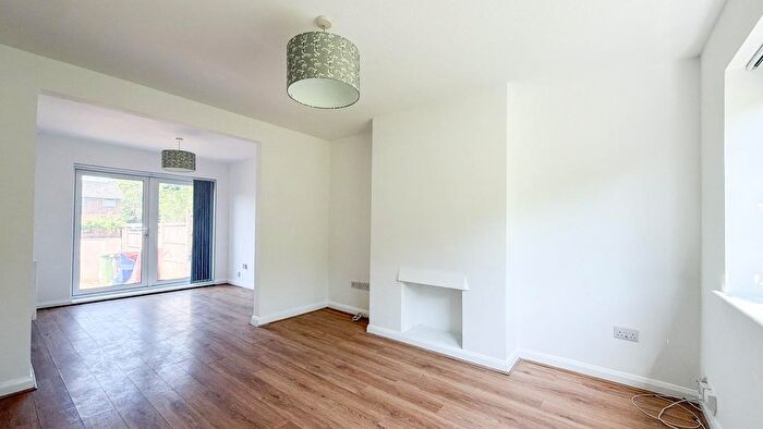 3 Bedroom Semi-Detached House To Rent In Finch Road, Chipping Sodbury, BS37
