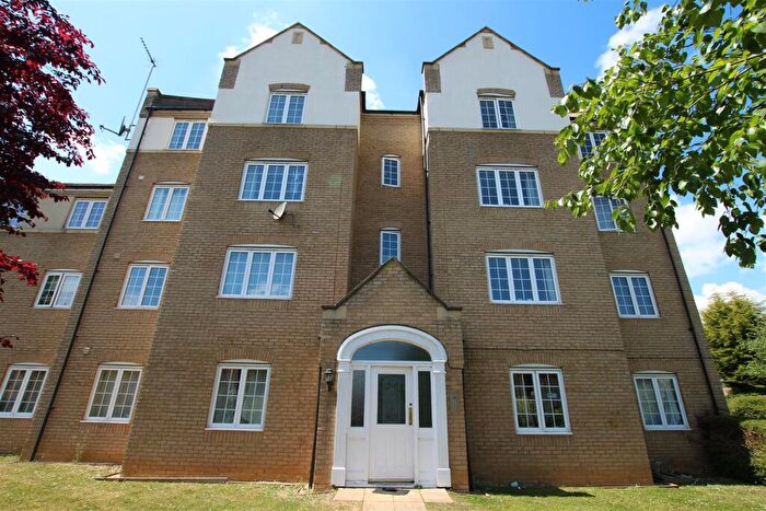 2 Bedroom Flat To Rent In Georges Drive, Grange Park, NN4
