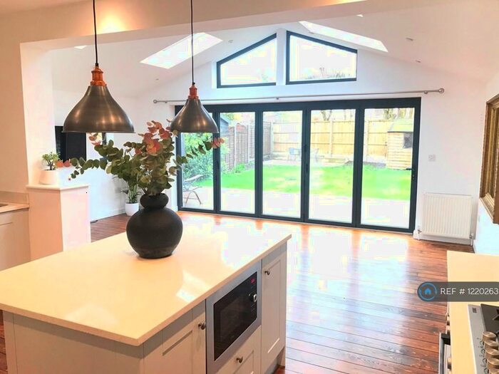 4 Bedroom Semi-Detached House To Rent In Lenelby Road, Surbiton, KT6