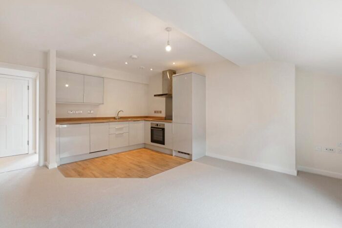 1 Bedroom Flat To Rent In Union Street, Stratford-upon-Avon, CV37