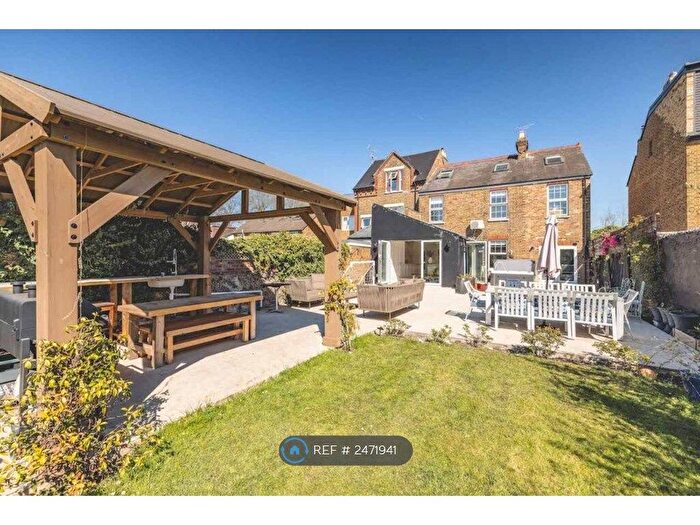 5 Bedroom Semi-Detached House To Rent In Slough Road, Windsor, SL3