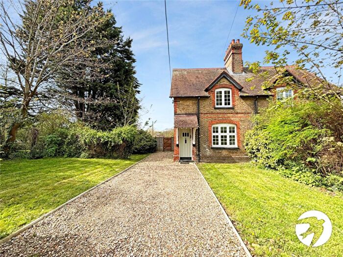 3 Bedroom End Of Terrace House To Rent In Horton Road, Horton Kirby, Dartford, Kent, DA4