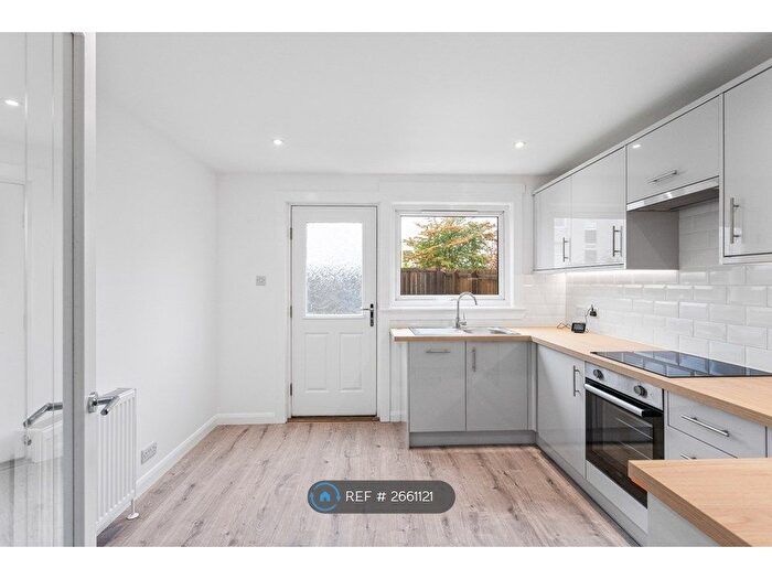 2 Bedroom End Of Terrace House To Rent In Clement Rise, Livingston, EH54