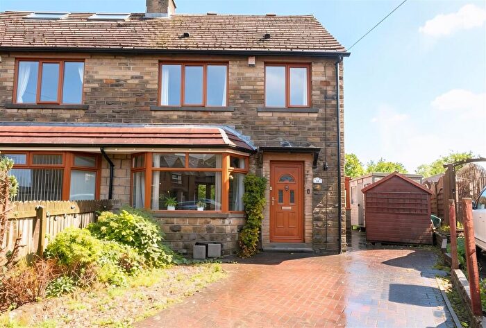 3 Bedroom Semi-Detached House For Sale In Westcroft Avenue, Halifax, HX3