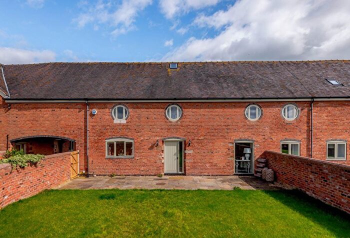 4 Bedroom Semi-Detached House For Sale In Cooks Pit Barns, Woodhey Lane, Faddiley, CW5