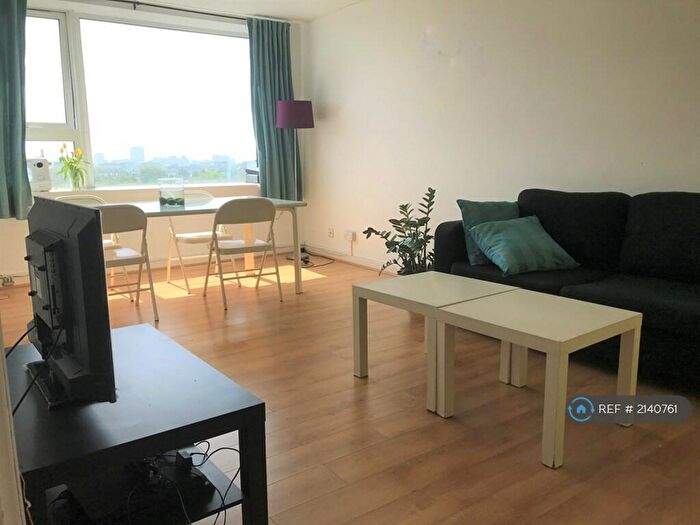 2 Bedroom Flat To Rent In Burnham, London, NW3