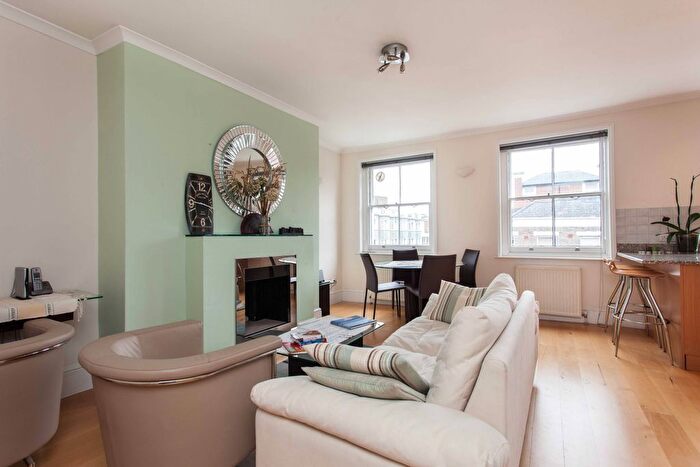 2 Bedroom Flat To Rent In Weymouth Street, Marylebone Village, London, W1G