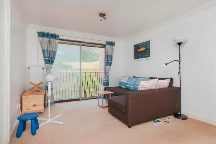 1 Bedroom Flat To Rent In Parkside Terrace, Edinburgh, EH16