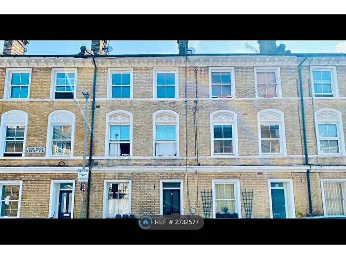 2 Bedroom Flat To Rent In Southolm Street, London, SW11