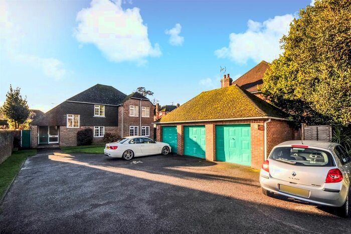 2 Bedroom Flat To Rent In Aldwick, Bognor Regis, PO21