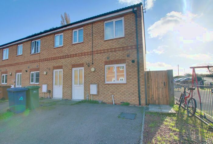 3 Bedroom End Of Terrace House To Rent In Stephenson Close, March, Cambridgeshire, PE15