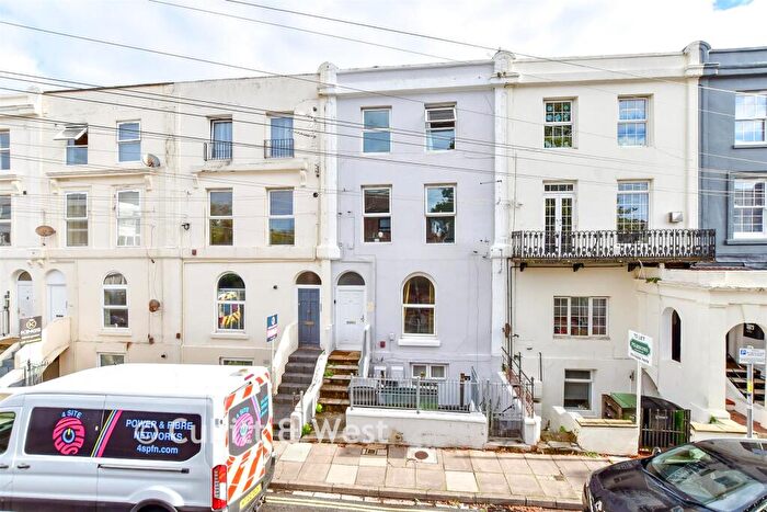 1 Bedroom Flat For Sale In Cottage Grove, Southsea, Hampshire, PO5