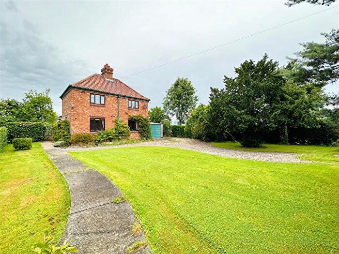 3 Bedroom Detached House For Sale In Ings Lane, Spaldington, Goole, DN14