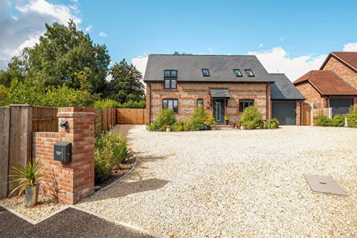 3 Bedroom Detached House For Sale In Blandford Road, Shillingstone, Blandford Forum, DT11