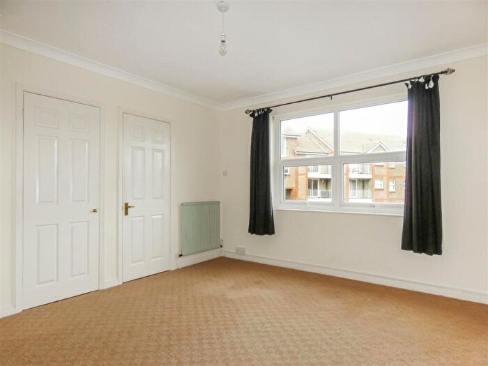 2 Bedroom Apartment To Rent In The Gilberts, Rustington, BN16