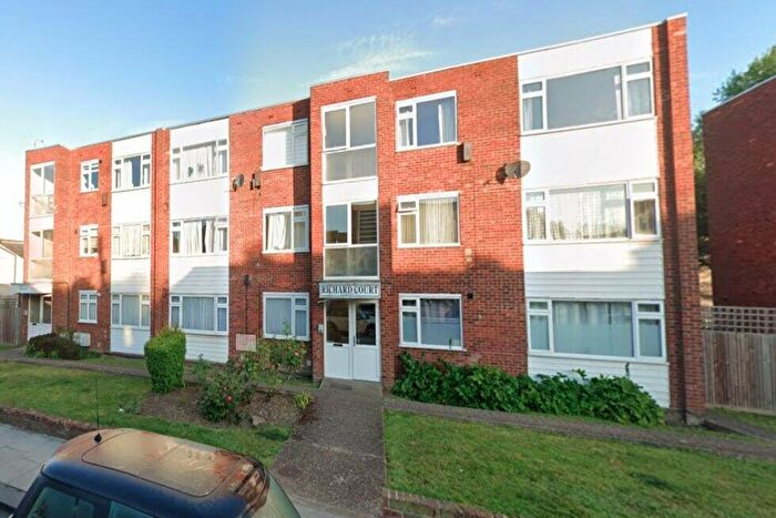 2 Bedroom Flat To Rent In Alston Road, High Barnet, EN5