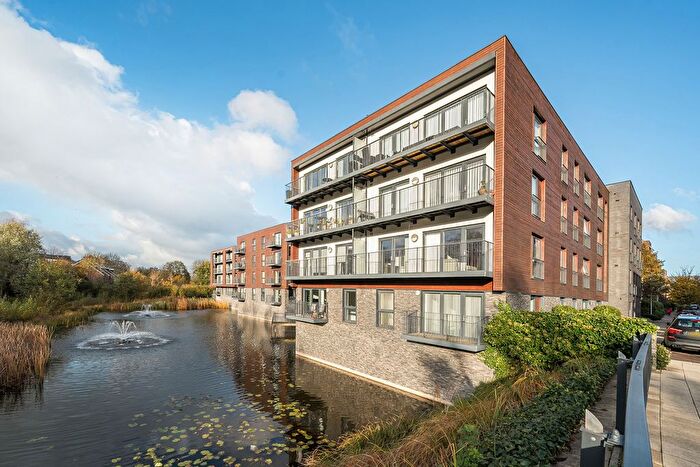 3 Bedroom Flat For Sale In Howard Road, Stanmore, HA7