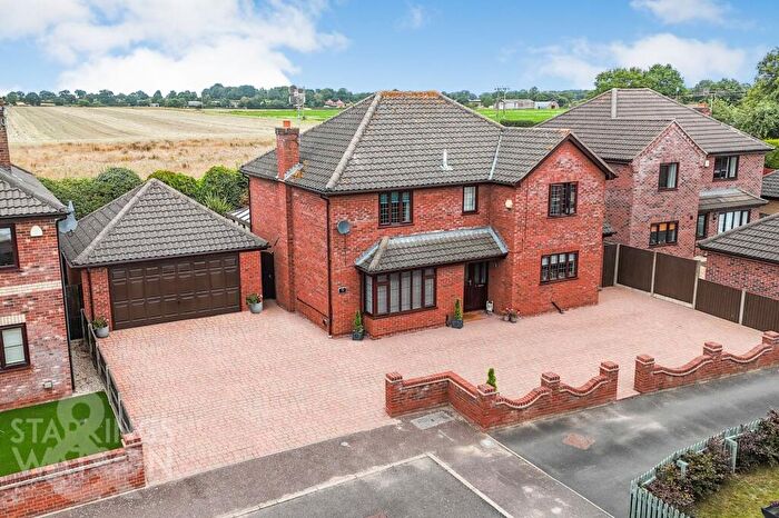 4 Bedroom Detached House For Sale In Leonard Medler Way, Hevingham, Norwich, NR10