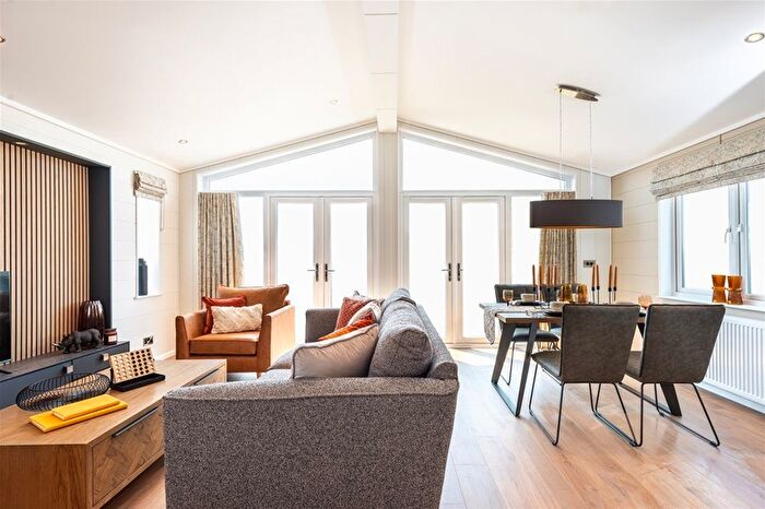 2 Bedroom Mobile/park Home For Sale In Boswinger, St. Austell, PL26