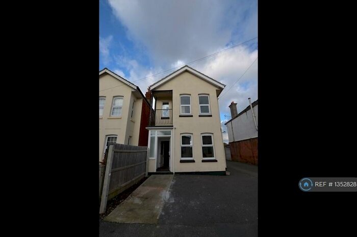 3 Bedroom Semi-Detached House To Rent In Fenton Road, Bournemouth, BH6