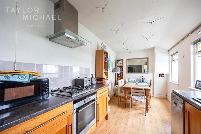 4 Bedroom Terraced House To Rent In Bentham Road, Brighton, BN2