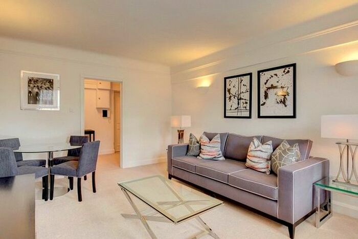 1 Bedroom Flat To Rent In Pelham Court, Fulham Road, London, SW3