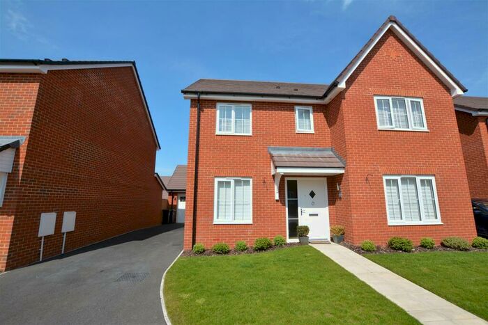 4 Bedroom Detached House To Rent In Tansy Close, Wimborne, BH21