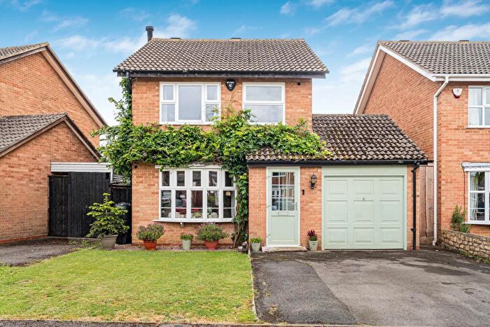 3 Bedroom Detached House For Sale In Hazlitt Croft, Cheltenham, Gloucestershire, GL51
