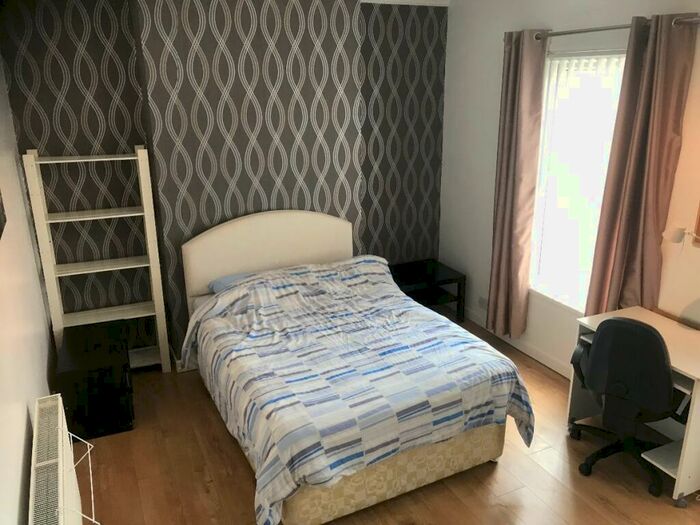 3 Bedroom Terraced House To Rent In Molyneux Road, Kensington, Liverpool, L6