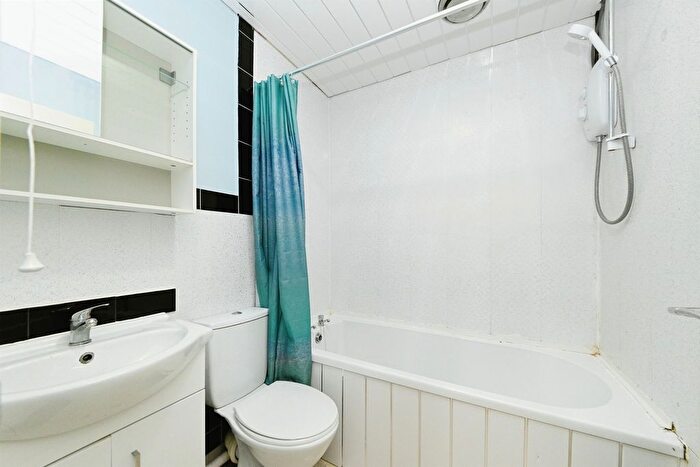 2 Bedroom Bungalow To Rent In Low Road, Stow Bridge, King's Lynn, PE34