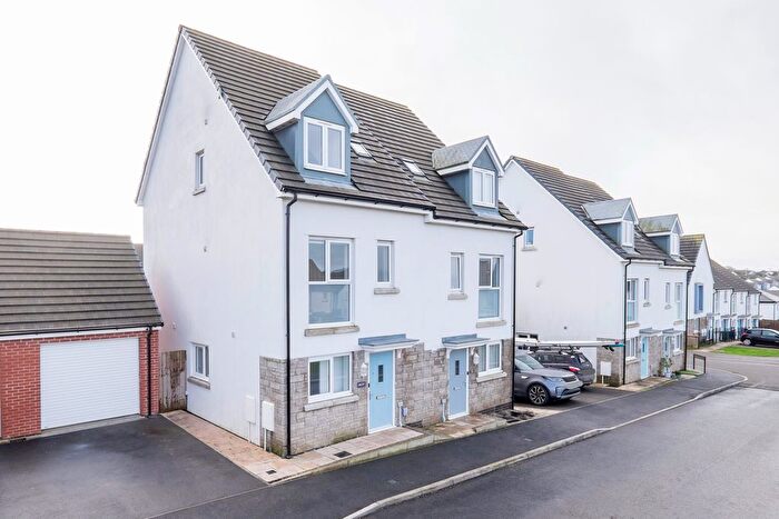 4 Bedroom Semi-Detached House For Sale In Godrevy Drive, Hayle, TR27