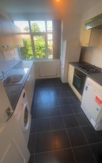 3 Bedroom Terraced House To Rent In Grosvenor Road, Newcastle Upon Tyne, NE2