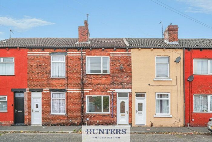 2 Bedroom Terraced House For Sale In School Street, Castleford, WF10