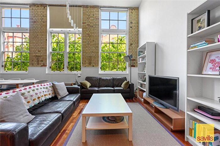2 Bedroom Apartment For Sale In Clark Street, London, E1