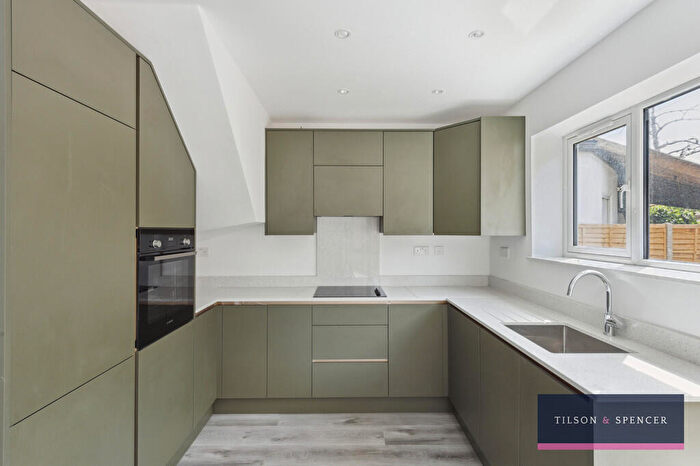 4 Bedroom Detached House For Sale In Downhills Way, London, N17