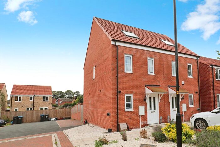 3 Bedroom Semi-Detached House For Sale In Pippin Close, Knaresborough, HG5