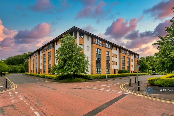 2 Bedroom Flat To Rent In Saucel Place, Paisley, PA1