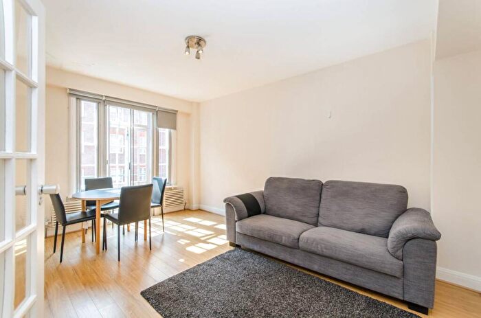 2 Bedroom Flat To Rent In Finchley Road, St John's Wood, London, NW8