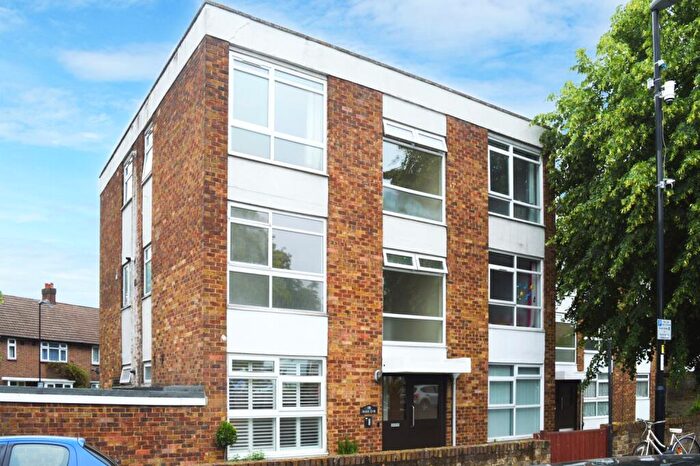 1 Bedroom Flat To Rent In Clarendon Rise London, SE13