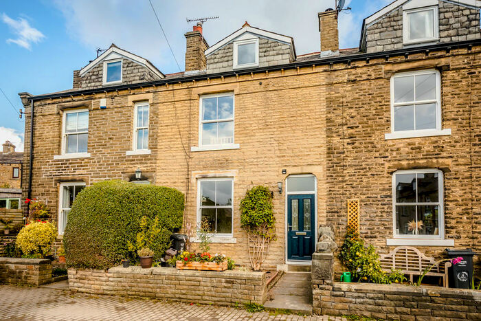 3 Bedroom Terraced House For Sale In Wells Terrace, Norwood Green, HX3
